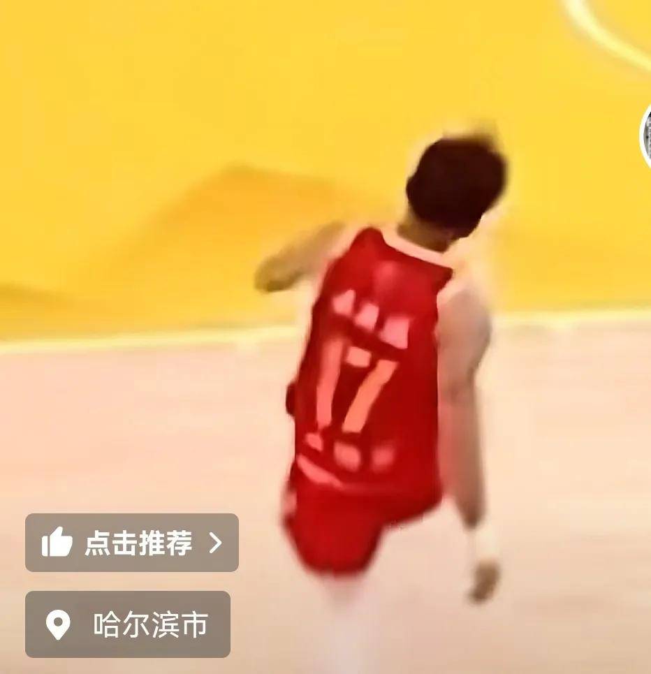 阿扎伦卡在老鹰比赛中战术调整，战术调整引发热议！