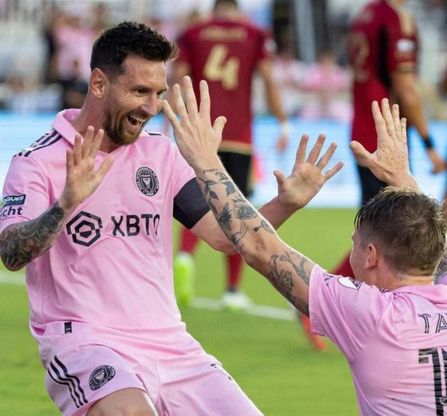 梅西官方宣布战术调整新规，曼联引发争议！的简单介绍